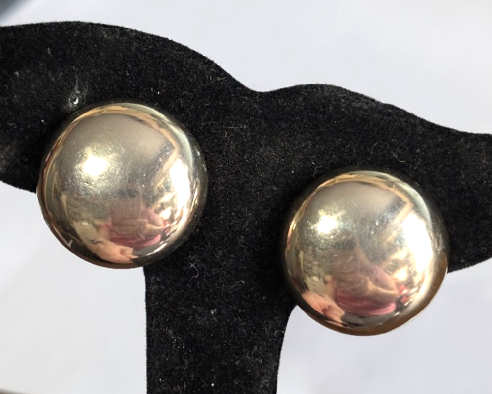 Vintage Round Clip-on Earrings 7/8” Shiny Gold-tone Button gc224